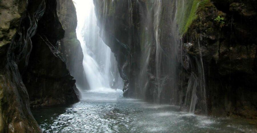Kourtaliotiko Gorge: Guided River Trekking with Lunch - The Great Waterfall and the cave swim