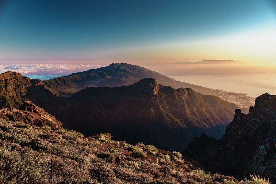 La Palma: Guided Trekking Tour to El Roque de los Muchachos - What the guide adds to the outing