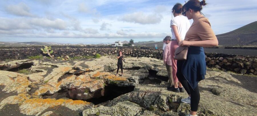 Lanzarote: Timanfaya Natural Park Trekking Tour - Across lava rivers and volcanic colors