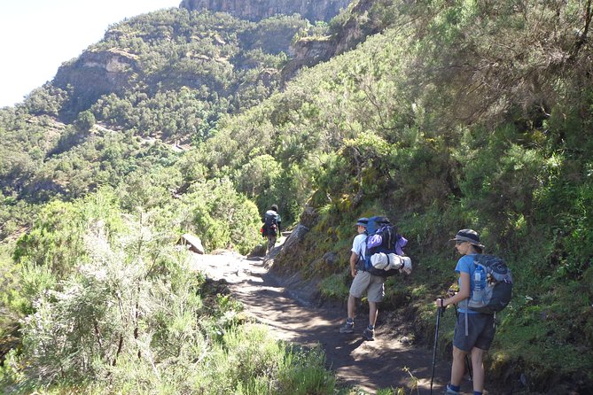 Lasta Mountains: Highland Eco Trekking Tour in Lalibela - Asheton Maryam and its cave church