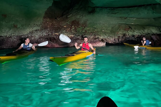 Leuca kayak tour + swimming + speleo-trek in cave - How good is the tour for beginners?