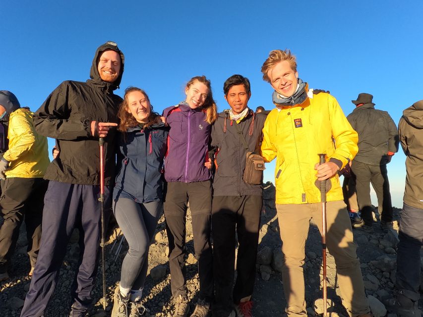 Lombok: Mount Rinjani 3-Day Trek with Summit and Lake - Day 2: The 3:00 am climb to Mount Rinjani’s summit