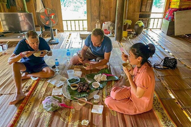 Mai Chau - Pu Luong trekking 3 days 2 nights - Day one: market stop, Pom Coong, and the first Thai homestay