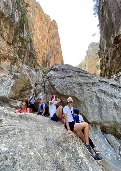 Mallorca: Torrent de Pareis trekking Adventure - Meeting at Escorca and preparing for the descent