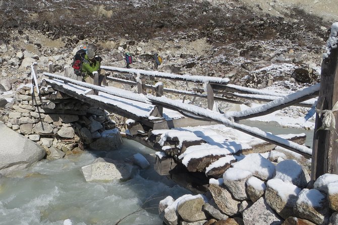 Manaslu Circuit Trek - 13 Days Nepal - Guide support, group size, and comfort