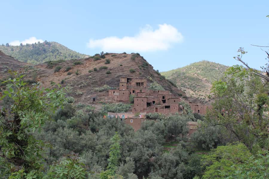 Marrakech: 2 Day Trek Atlas Mountains & Taoudja Summit 2724M - Who should book this mountain experience