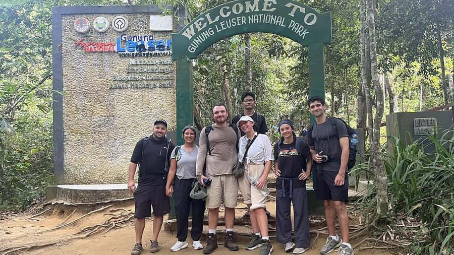 Medan: Bukit Lawang Orangutan Tour - The long road from Medan to Bukit Lawang