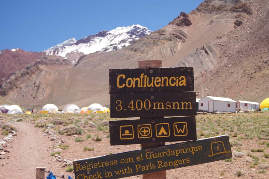 Mendoza: Mt. Aconcagua Confluencia Camp Trekking - The early ride from Mendoza to the Andes
