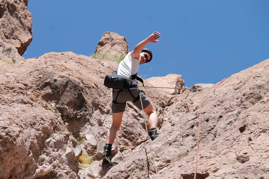 Mendoza: Trekking, Abseiling and Zipline - The 1.5-hour trek to the viewpoint