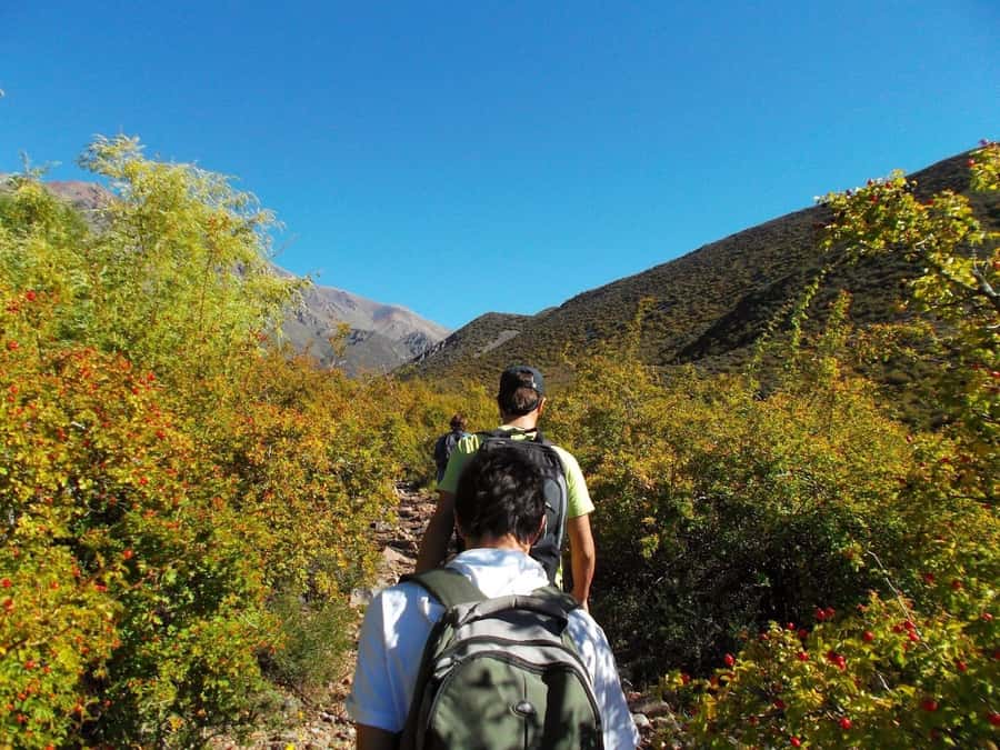 Mendoza: Trekking, Abseiling and Zipline - Reaching the base from Mendoza