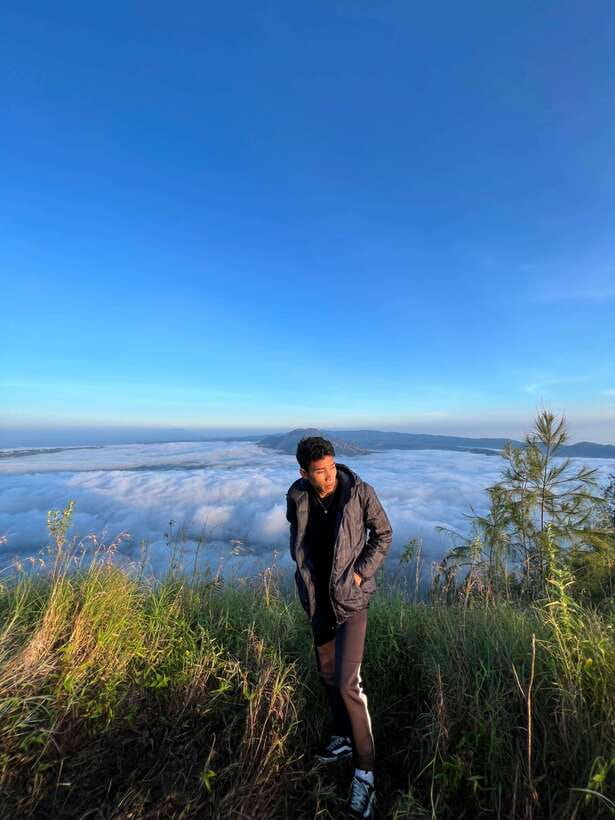 Mount Abang Trekking - The 1:00 a.m. pickup and drive to Suter village