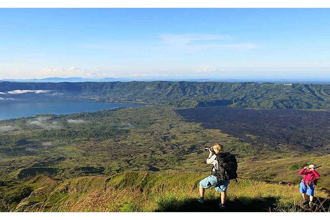 Mount Batur Sunrise Trekking with Hotel Transfers - Following the Guide Through the Dark