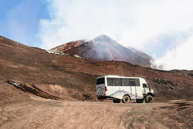 Mount Etna: scenic Summit Trek with a volcano Guide and Gear - Cratere Centrale and the strange world at the top