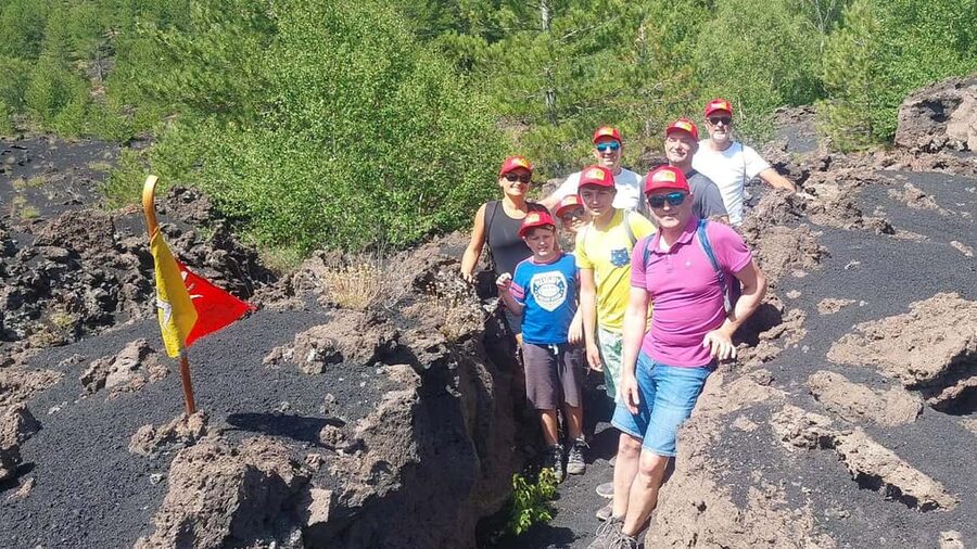 Mount Etna: trek with vintage car, tasting sicilian produtcs - Why this Etna tour feels different