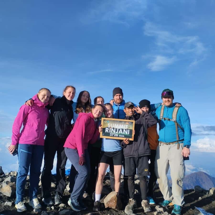 Mount Rinjani: 2-day 1-night Guided Summit Trek with Meals - What the two-day Rinjani trek actually involves