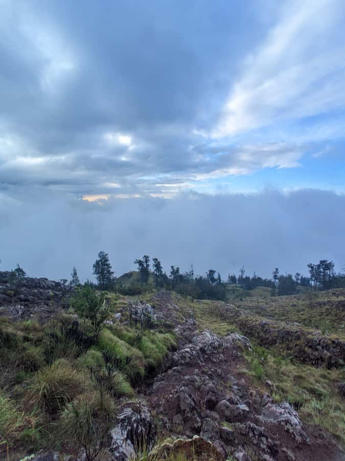 Mount Rinjani: 2D/1N Trekking To Sembalun Or Senaru Views - Lunch at Pos 3 and the steep climb to camp