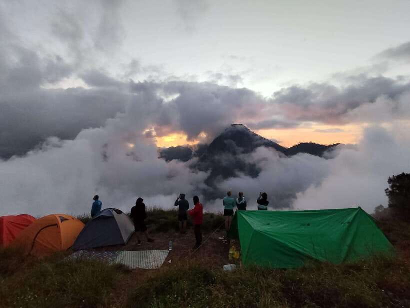 Mount Rinjani Climbing 2D/1N Summit Trek 3726M - What the $133 price includes