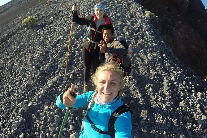 Mount Rinjani Summit Trek Full Sunrise Point (2D-1N) - Food, guides, and the human side of the trek