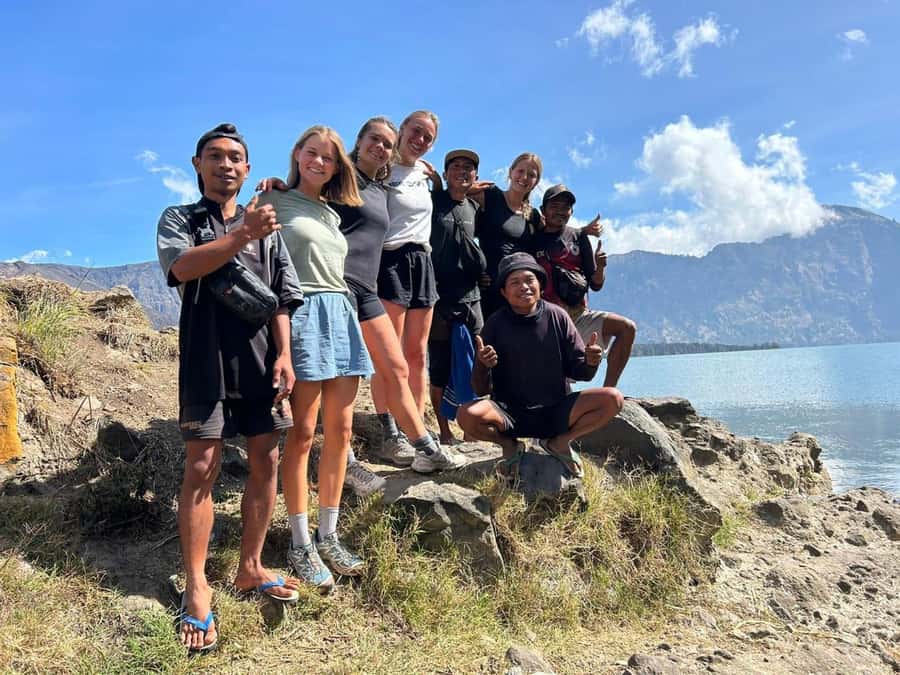 Mount Rinjani Trek 3D-2N To Summit - Lake - Hotspring - Day two: a 3:00 a.m. summit attempt