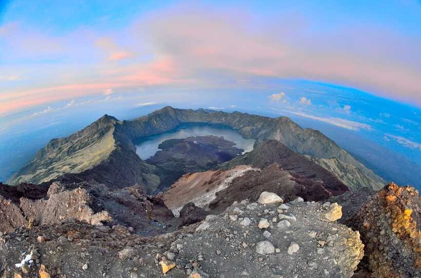 Mount Rinjani Trekking: 2D/1N Hike To Summit 3726m Full View - The pre-dawn push to Mount Rinjani’s summit