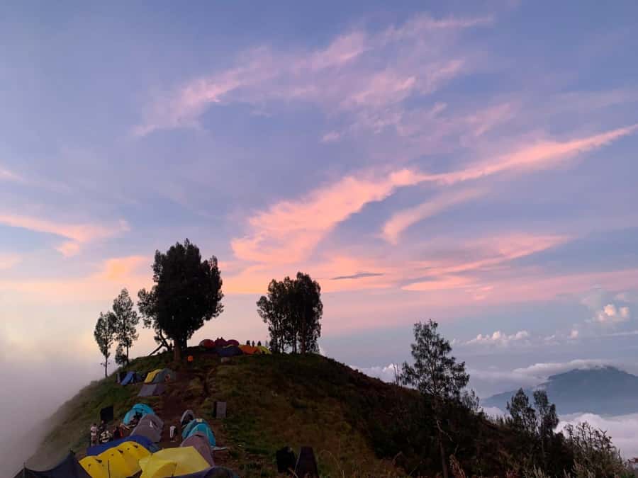 Mount Rinjani Trekking 2D/1N Summit Sunrise & Sunset Views - What the meals and camp are really like