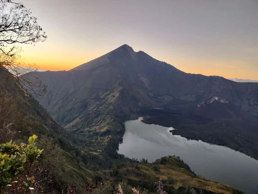 Mount Rinjani Trekking 2D/1N Summit Sunrise & Sunset Views - Who should book this trek?