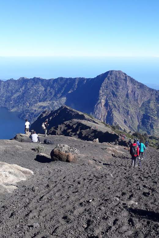 Mount Rinjani Trekking 3D/2N Lake,Host Spring Full Experiece - Day three: rainforest descent to Senaru