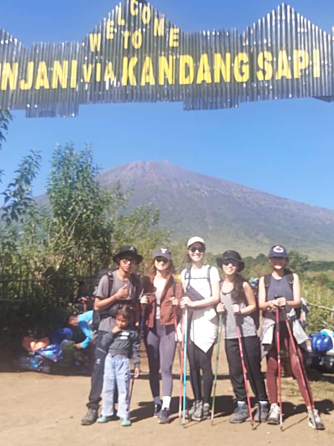 Mount Rinjani Trekking 3D/2N Lake,Host Spring Full Experiece - Day one: Sembalun’s grassland to the crater rim