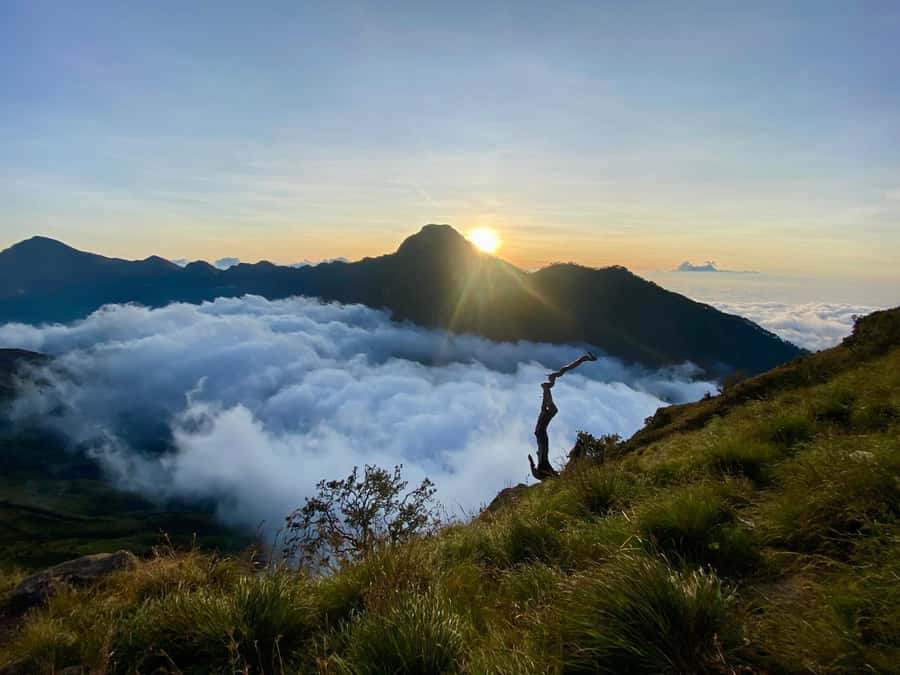 Mount Rinjani Trekking 3Days/2nights Summit Lake Hotspring - Key details before you book