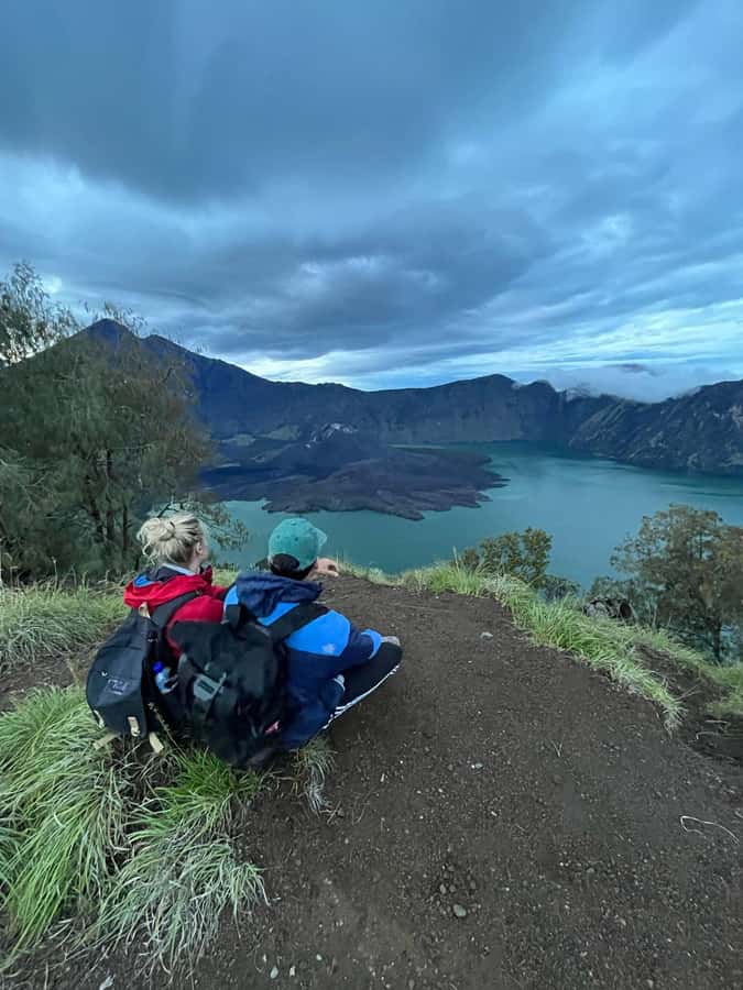 Mount Rinjani Trekking 3Days/2nights Summit Lake Hotspring - Day two: a 3:00 am summit start and a very long descent