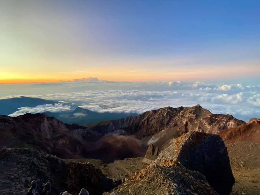 Mount Rinjani Trekking 3Days/2nights Summit Lake Hotspring - Guides, porters, and camp support