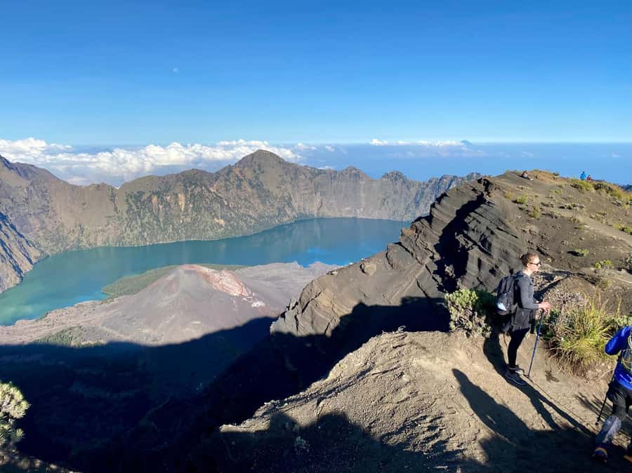 Mount Rinjani Trekking 3Days/2nights Summit Lake Hotspring - Day one: Sembalun’s open slopes and the first crater rim