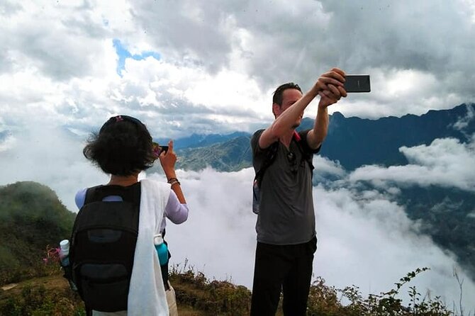 Mountain views and villages trek – 1 Day - Muong Hoa Valley’s rice terraces