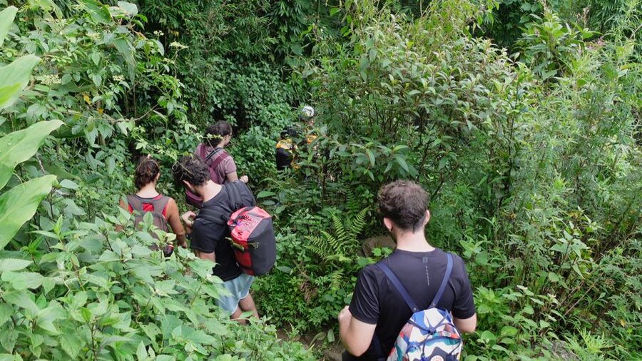 Mountain Views And Villages Trek - Lunch at Manh Dien Restaurant
