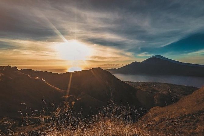 Mt batur Sunrise Trekking and Natural Spring Tour - Hiking Mount Batur in the dark