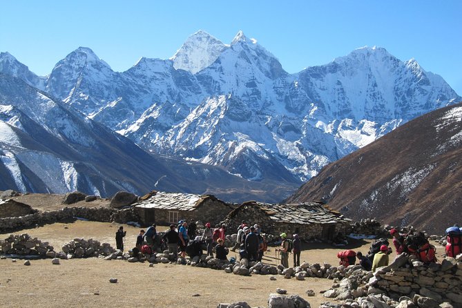 Mt. Everest Base Camp Trek Nepal - 16 Days - Lobuche and the memorials above Thukla