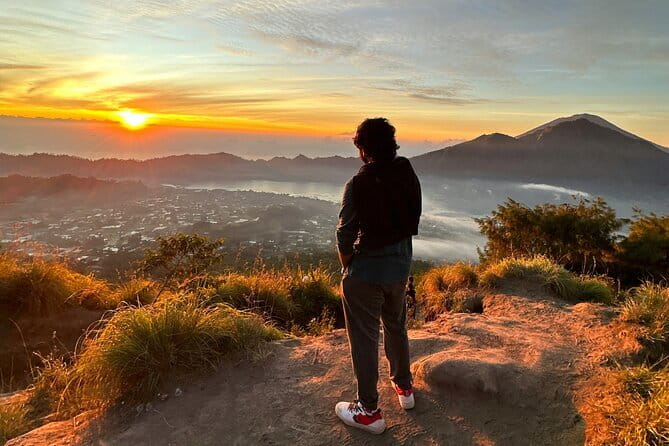 Munduk Twin Lake Jungle Hike, Ulun Danu Temple, & Waterfall - Who should book this Munduk experience