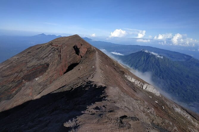 Munduk Twin Lake Jungle Hike, Ulun Danu Temple, & Waterfall - Timing, meeting point, and practical planning