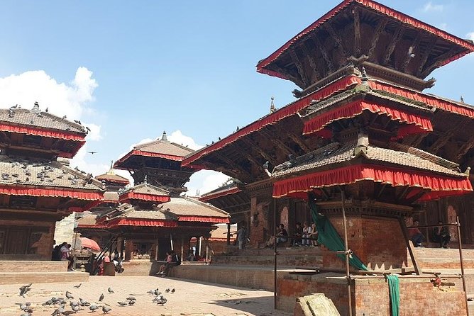Nepal Round Tour with Annapurna Trek 14 Days - Food and lodging: what is covered