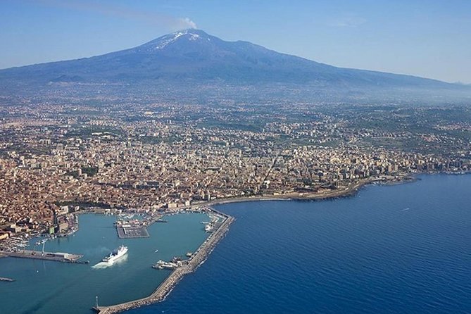 One Day Tour in Catania and Trekking on Etna - Three hours in Catania’s black-stone center
