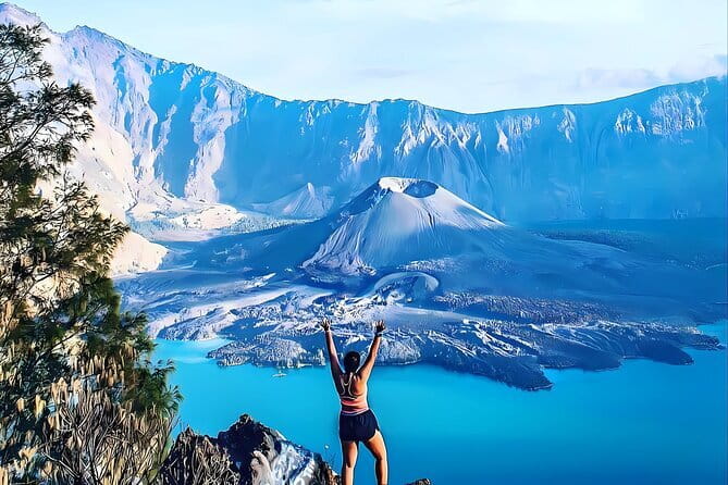 One Day Trek to Mount Rinjani - Starting In Senaru At The Lombok Trekking Info Office