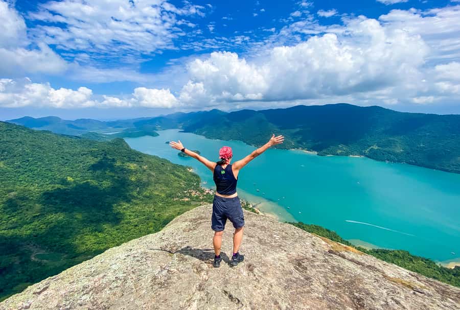 Paraty: Pão de Açucar Peak Trekking and Hiking Tour - The boat ride is part of the attraction