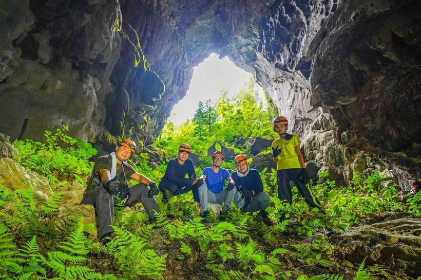 Phong Nha: ELEPHANT CAVE & MA DA VALLEY JUNGLE TREK 1D - Hiking through the jungle to Elephant Cave