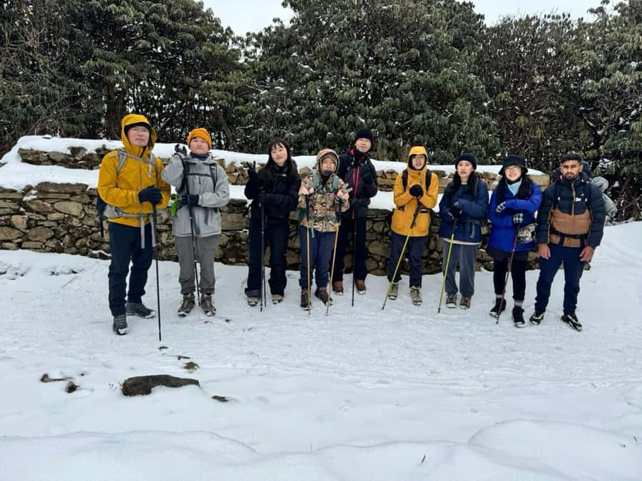 Pkr. Backpacker Group Dep.: 4 Day Mardi Himal Base Camp Trek - Guide Support and Group Style