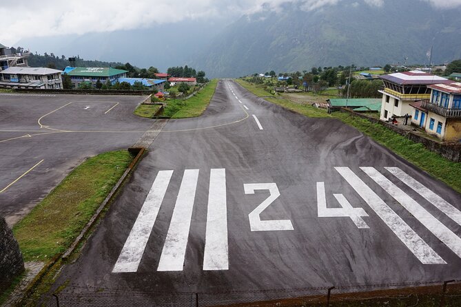 Private 12 - Day Everest Base Camp Trekking - Day 5: Leaving the forest for Dingboche
