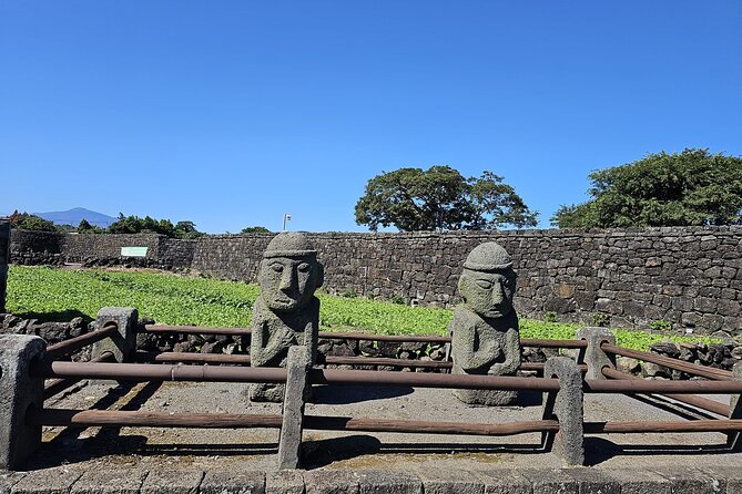 Private Jeju Geopark Gotjawal and Oreum Trekking Experience - Jeju Mundoji Oreum and the value of a flexible route