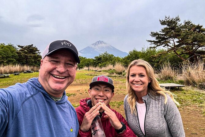 Private Local Hiking to enjoy the nature and culture of Mt.Fuji - Yoshida Udon in a local restaurant
