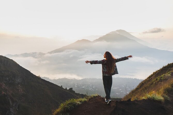 Private Mount Batur Sunrise Trekking Tour - Reaching the summit for the sunrise