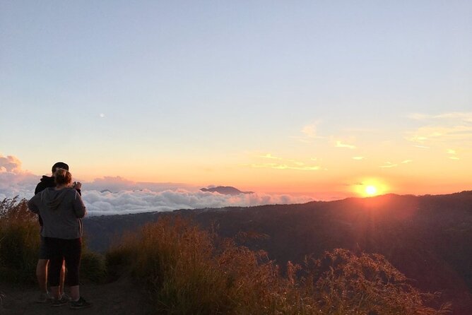 Private Mount Batur Sunset Trekking - All inclusive tour - Eggs and bananas cooked by volcanic steam