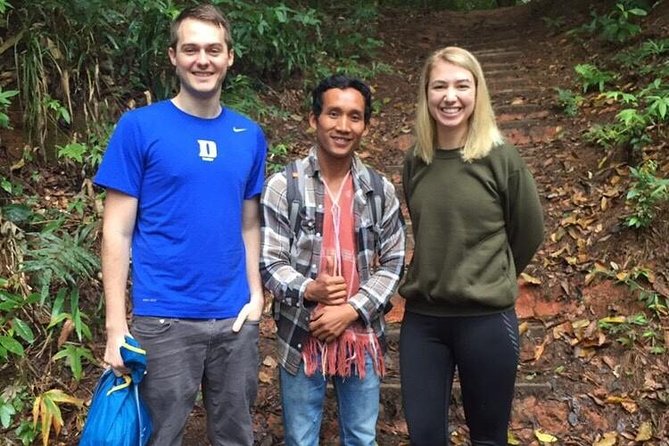 Private Tour 2 Difference Trails Trekking at Doi Inthanon National Park - Wachirathan Falls: a short stop with a big payoff